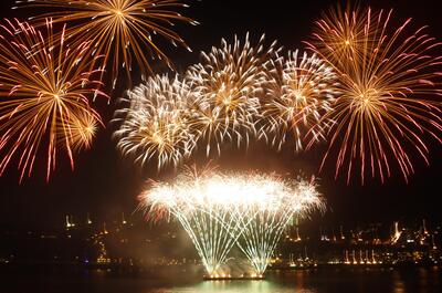 Croisières AML Inc / Souper-croisière Tapis Rouge et feux d’artifice (Québec)