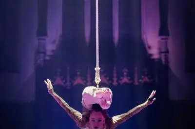 Cabaret de Cirque 100% féminin par Le Monastère!
