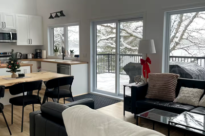 Chalet au bord du lac • Kayaks, SUP & pédalo