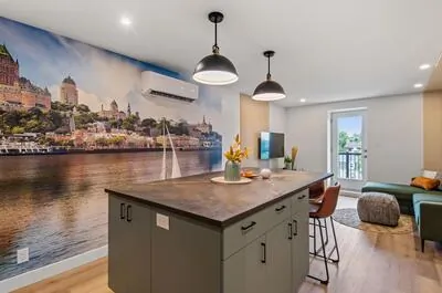 VUE PANORAMIQUE SUR LE FLEUVE ET CHÂTEAU FRONTENAC