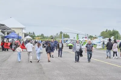 Fête aérienne de Neuville