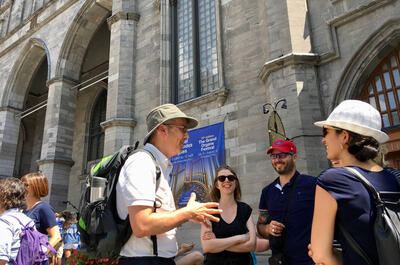 Tourist guide services