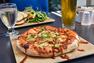Pizza au poulet BBQ du Tennessee&nbsp;&nbsp;&nbsp;&copy; 10Vagues Resto-Bar