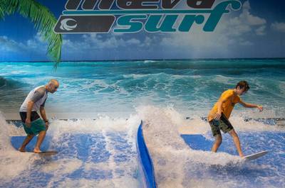 Centre de surf intérieur et Restaurant - Maeva Surf