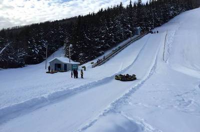 Station Petit Chic-Chocs / Glissade sur neige