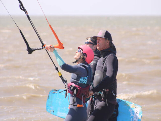 Cours de kitesurf&nbsp;&nbsp;&nbsp;&copy; Suroît Aventures