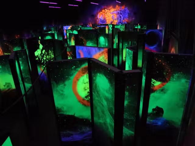 Labyrinthe&nbsp;&nbsp;&nbsp;&copy; Laser Plus