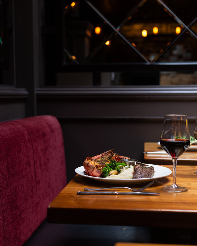 Vieux-Port Steakhouse&nbsp;&nbsp;&nbsp;&copy; Gray Collection