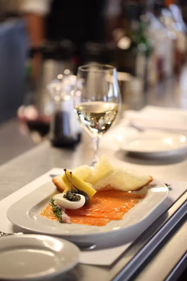 Restaurant Leméac - Saumon fumé de nos fumoirs&nbsp;&nbsp;&nbsp;&copy; Jimmy Hamelin