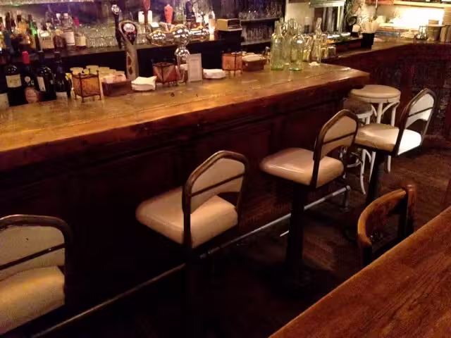 Bar&nbsp;&nbsp;&nbsp;&copy; Bar Tapas Taza Flores