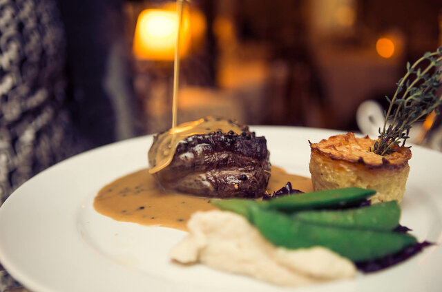 Repas&nbsp;&nbsp;&nbsp;&copy; Le Surcouf