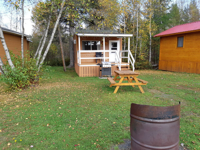 Chalet1&nbsp;&nbsp;&nbsp;&copy; Camping au Soleil St-Côme