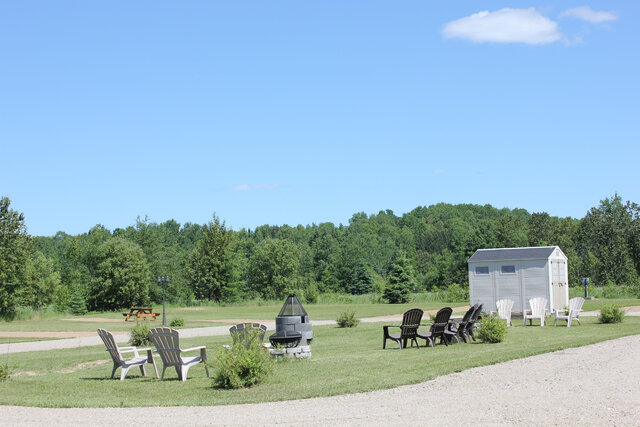 Halte-VR Chaises&nbsp;&nbsp;&nbsp;&copy; Municipalité de Lac-Saint-Paul