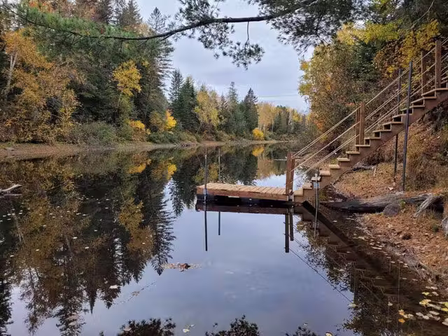 Quai sur la rivière du Loup