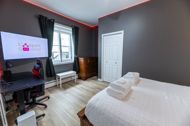 Chambre 2.1&nbsp;&nbsp;&nbsp;&copy; GéniAL Productions