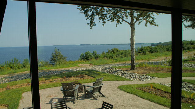 Vue sur le lac Saint-Jean&nbsp;&nbsp;&nbsp;&copy; Corporation du parc régional de Val-Jalbert