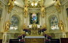 À l'intérieur de la Basilique