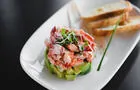 Étagé d'avocat et homard © L'Entre-Côte Riverin (Jonquière)