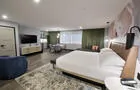 King Studio Sheraton Laval&nbsp;&nbsp;&nbsp;&copy; NH Photographes Ltd