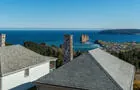 Vue sur le village et le Rocher