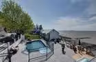 Piscine et spa © Auberge du Portage