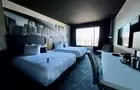 Chambre grand confort avec grand lit © Times
