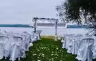 Espace cérémonie face au fleuve, parfait pour mariages inoubliables © Villa au bord de l'eau
