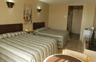 Chambre affaire 2 lits Queen&nbsp;&nbsp;&nbsp;&copy; Motel Le Martinet