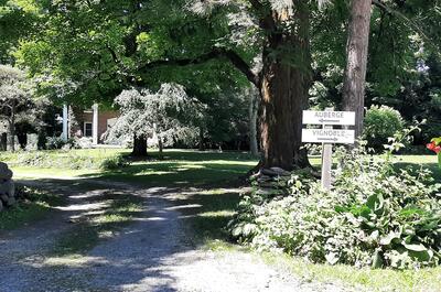 VIGNOBLE BROMONT – AUBERGE & BOUTIQUE