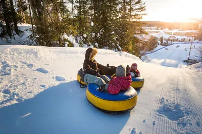 Village Vacances Valcartier / Glissade sur neige