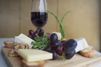Croisières Navark / Croisière gourmande – Vin et Fromage – Boucherville