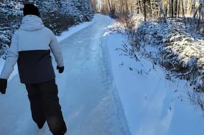 Sentier de patinage en forêt de l&rsquo;Érable rouge