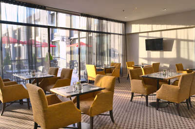 Bistro Bar Le Jules Verne