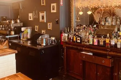 Walter Bistro