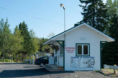 CAMPING CAUSAPSCAL CHEZ MOOSE