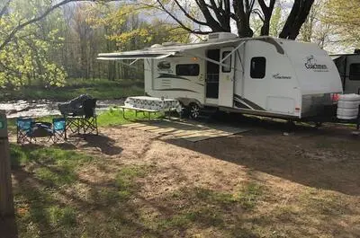 CAMPING DE L&rsquo;ÎLE