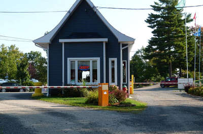 CAMPING DOMAINE DU LAC LOUISE