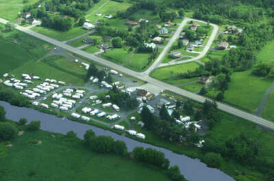 CAMPING DOMAINE DE LA RIVIÈRE