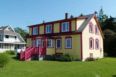 LA MAISON ENTRE MER ET MONTAGNES