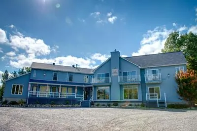 AUBERGE AUX QUATRE MATINS