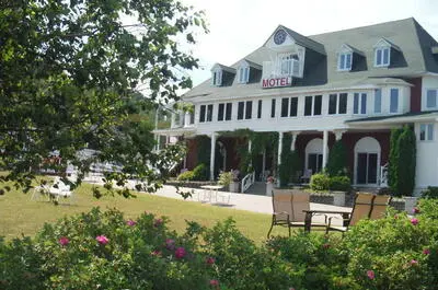 MAISON C.A. BROUILLARD