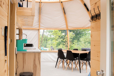 AU REFUGE DE LA PETITE RIVIÈRE