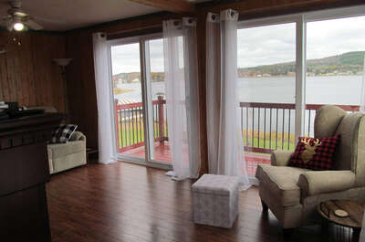 LE REPOS DU LAC AYLMER