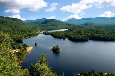 Quoi faire dans les Laurentides (activités, services, hébergements)