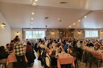 Aux Trois Renards – Cabane à sucre Paquette