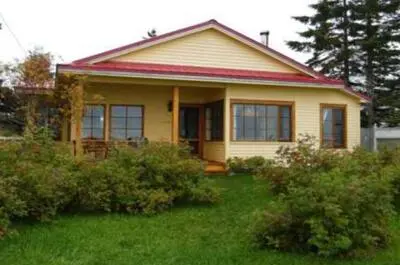 LE CHALET JAUNE DE LA GRÈVE-FATIMA