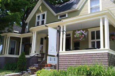 LA MAISON DE VILLE – BED & BISTRO