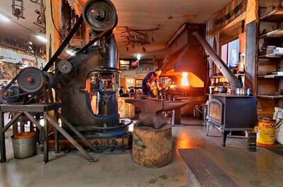 La Forge d&rsquo;Ilmarinen, Forgeron et horloger