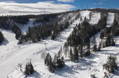 Belle Neige / Ski alpin et planche à neige