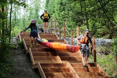 La route bleue – Rivière du Lièvre – La Descente des Draveurs